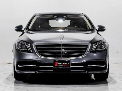 Used 2019 Mercedes-Benz S 560 4MATIC Sedan image 4