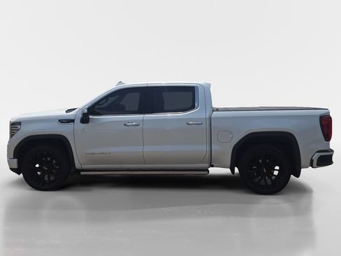 Used 2023 GMC Sierra 1500 Denali w/ Denali Carbonpro Edition AWD/4WD image 2