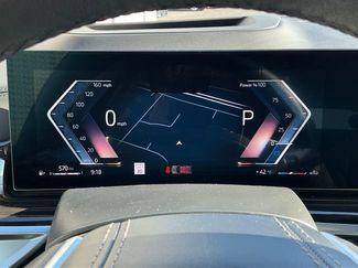 Used 2025 BMW X5 xDrive40i video 3