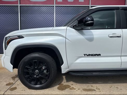 Used 2024 Toyota Tundra Limited AWD/4WD image 22