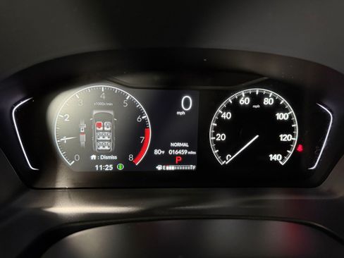 Used 2025 Honda Pilot Sport image 14