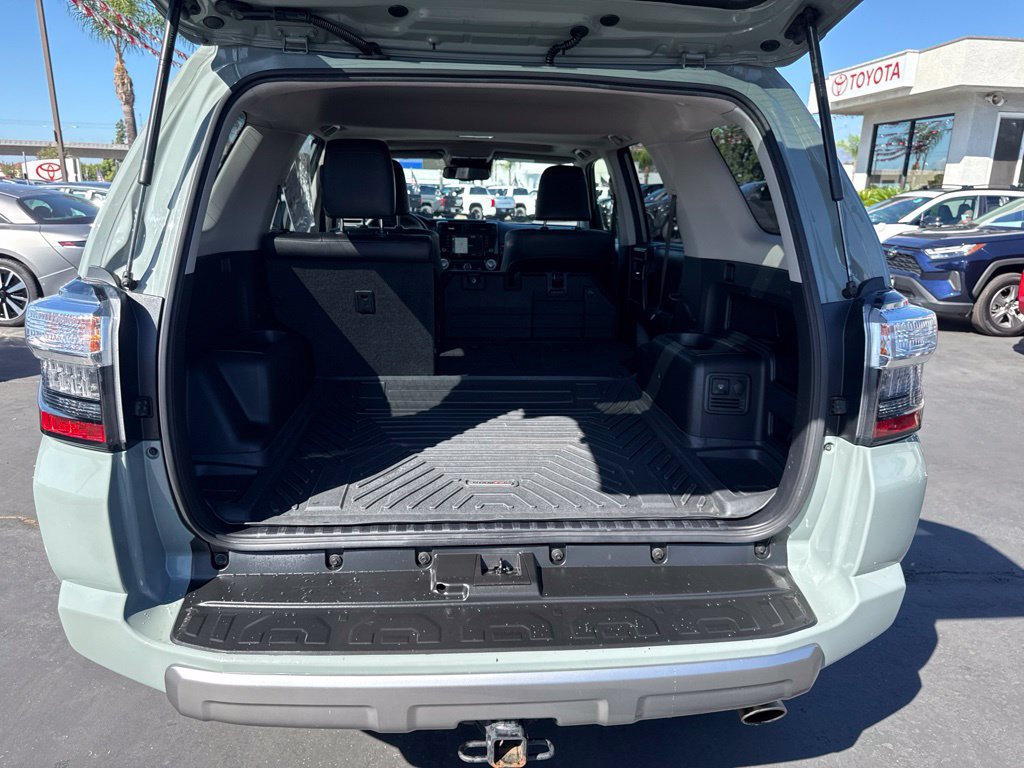 Certified 2022 Toyota 4Runner TRD Off-Road Premium AWD/4WD image 13