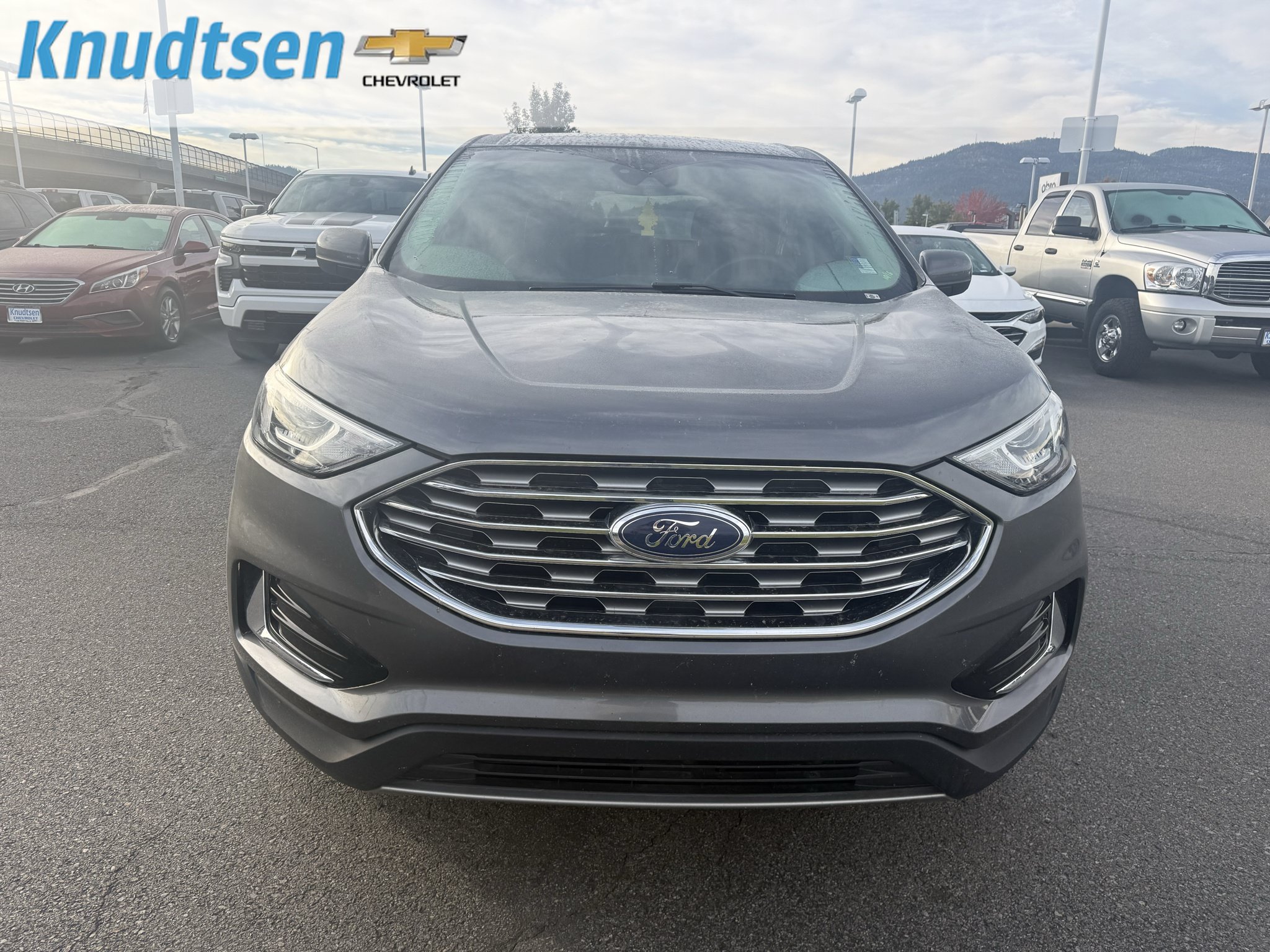 Used 2022 Ford Edge SEL AWD/4WD image 2