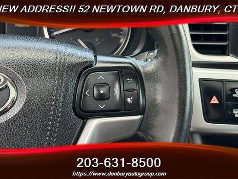Used 2015 Toyota Highlander XLE AWD/4WD image 19