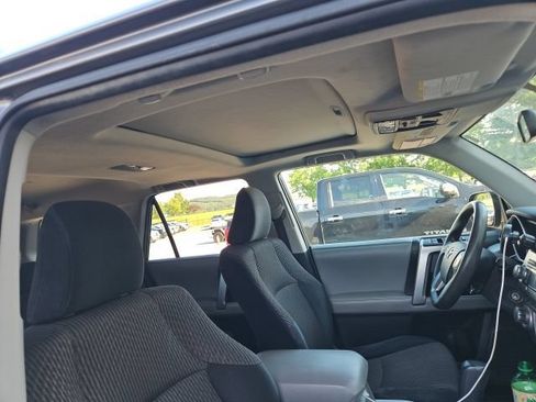 Used 2010 Toyota 4Runner Limited RWD image 39