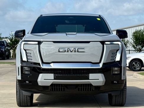 Used 2025 GMC Sierra EV Denali AWD/4WD image 2