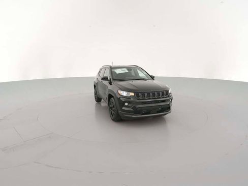 New 2026 Jeep Compass Latitude image 17