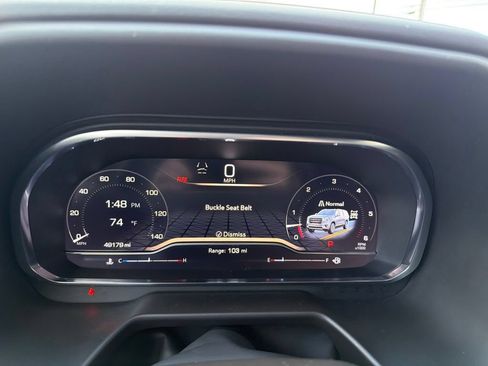 Used 2024 GMC Yukon SLT w/ SLT Luxury Package AWD/4WD image 25