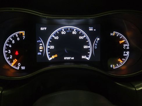 Used 2017 Jeep Grand Cherokee Altitude AWD/4WD image 23