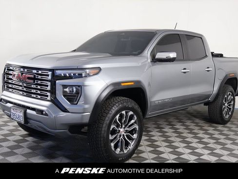 Used 2023 GMC Canyon Denali AWD/4WD image 1