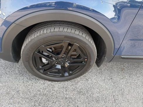 Used 2025 Kia Telluride SX X-Line image 2