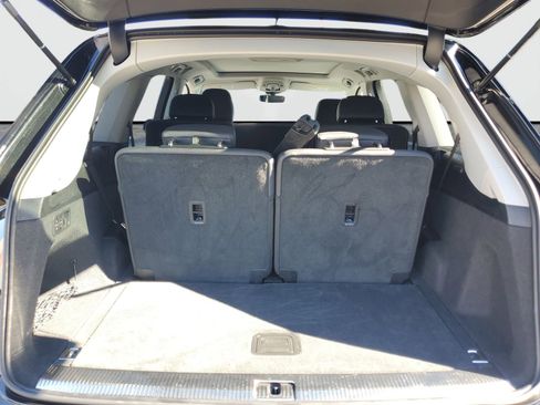 Used 2023 Audi Q7 3.0T Premium w/ Convenience Package image 9