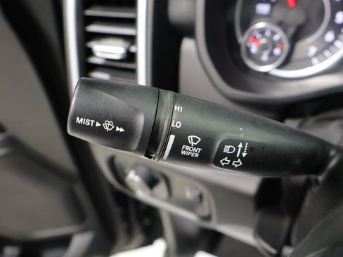 Used 2023 RAM 1500 Big Horn AWD/4WD image 39