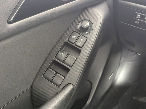 Used 2014 MAZDA MAZDA3 i Touring w/ Technology Package image 17