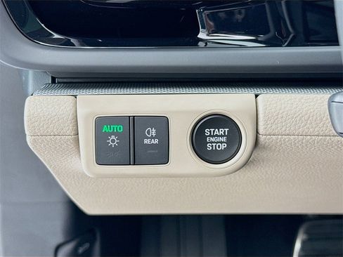 New 2025 Porsche Panamera 4 image 14