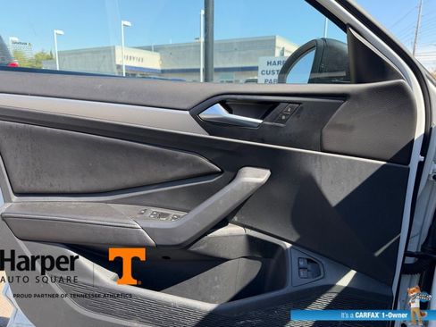 Used 2023 Volkswagen Jetta Sport image 18