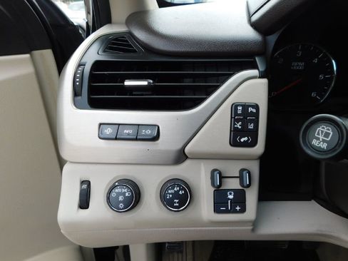 Used 2015 GMC Yukon XL Denali w/ Touring Package image 31