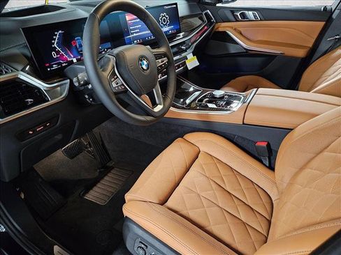 Used 2026 BMW X5 xDrive40i w/ Climate Comfort Package image 9