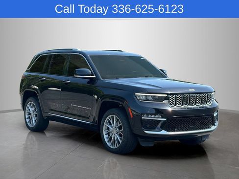 Used 2023 Jeep Grand Cherokee Summit w/ Adv Protech Group IV AWD/4WD image 7