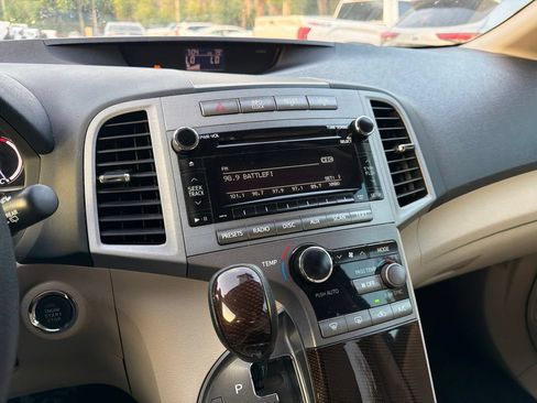 Used 2011 Toyota Venza AWD w/ Convenience Pkg image 8