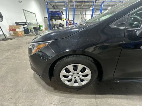 Used 2025 Toyota Corolla LE FWD image 23