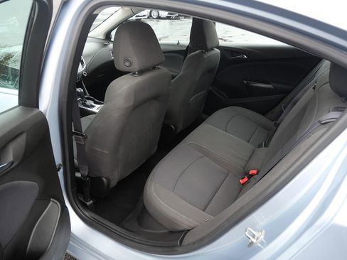 Used 2017 Chevrolet Cruze LT w/ Convenience Package image 21
