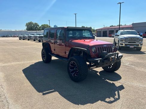 Used 2012 Jeep Wrangler Unlimited Sport AWD/4WD image 5