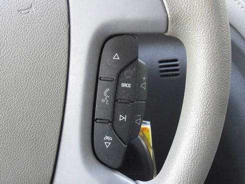 Used 2017 Chevrolet Traverse LS FWD image 24