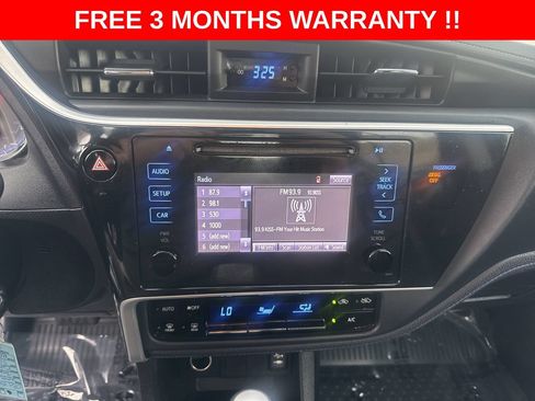 Used 2018 Toyota Corolla SE FWD image 17