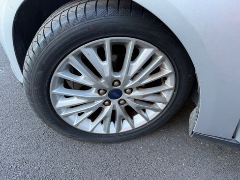 Used 2015 Ford Focus Titanium image 23