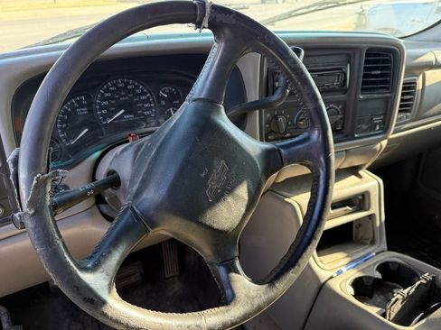 Used 2002 Chevrolet Silverado 1500 LT w/ Off-Road Pkg image 11