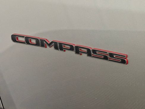 Used 2020 Jeep Compass Trailhawk AWD/4WD image 35