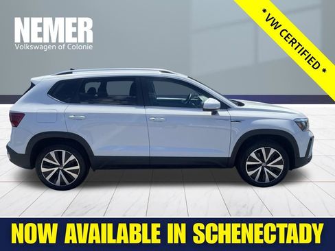Certified 2023 Volkswagen Taos SE FWD image 7