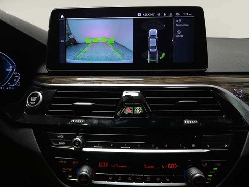 Certified 2023 BMW 530e w/ Convenience Package RWD image 15