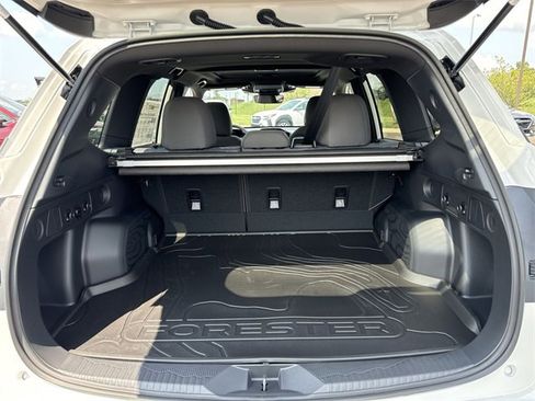 Used 2025 Subaru Forester Premium w/ Convenience Package #2 image 10