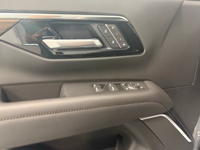 New 2026 Chevrolet Tahoe High Country w/ Sun And Tow Package RWD image 15