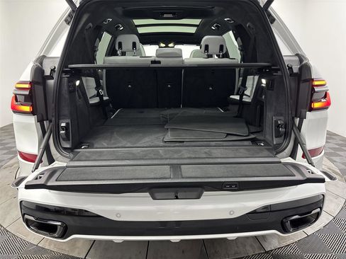 Used 2025 BMW X7 xDrive40i AWD/4WD image 21