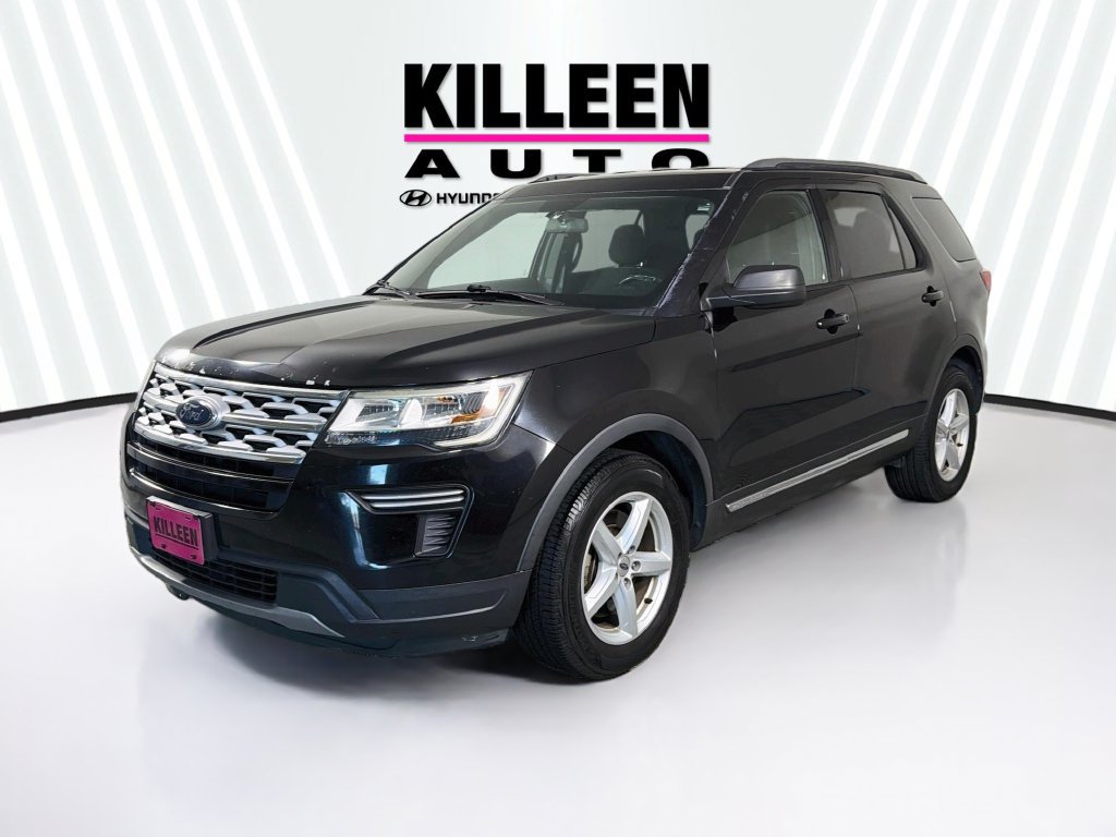 Used 2019 Ford Explorer XLT FWD image 3