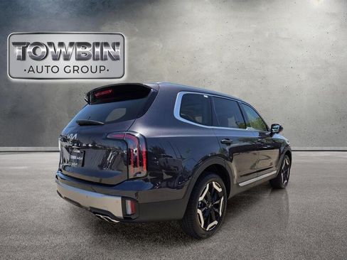 Certified 2025 Kia Telluride EX w/ EX Captain's Chair Package FWD image 5