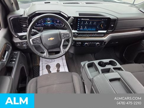 Used 2025 Chevrolet Silverado 2500 LT w/ Convenience Package AWD/4WD image 9