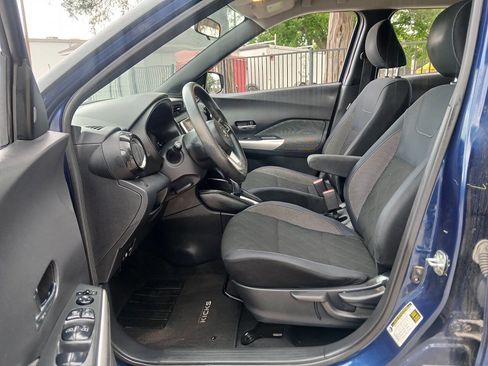 Used 2018 Nissan Kicks SV FWD image 5