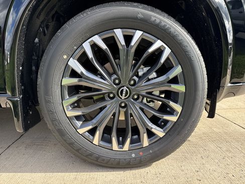 New 2026 Nissan Rogue Platinum image 8