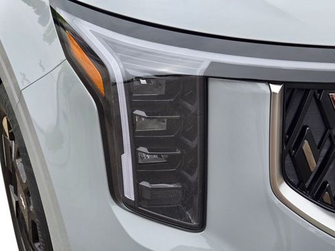 New 2026 Kia Carnival EX image 4