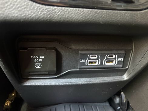 Used 2025 Jeep Grand Cherokee Altitude RWD image 28