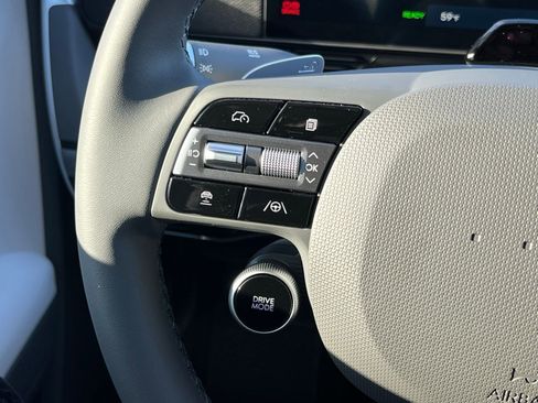 New 2026 Hyundai Ioniq 5 SE image 25