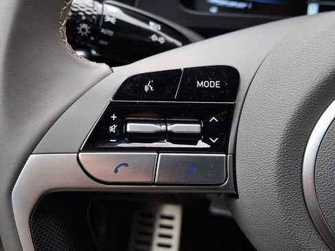 Certified 2025 Hyundai Elantra Sport image 22