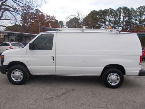 Used 2014 Ford E-250 and Econoline 250 w/ Power Group image 18
