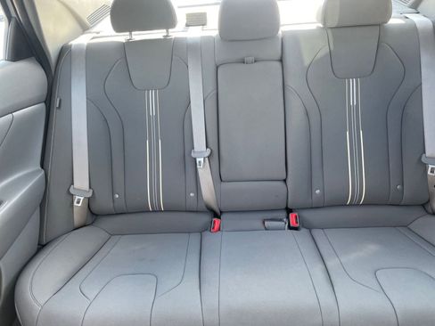 Used 2025 Hyundai Elantra SEL image 37