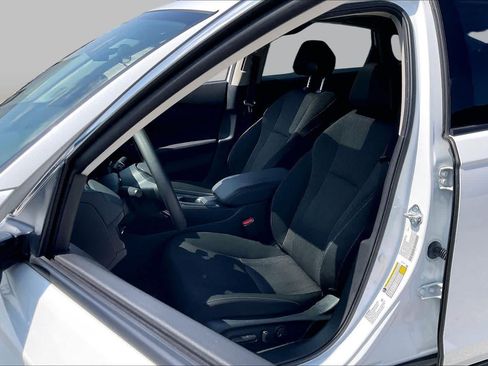 Used 2024 Honda Accord EX image 9