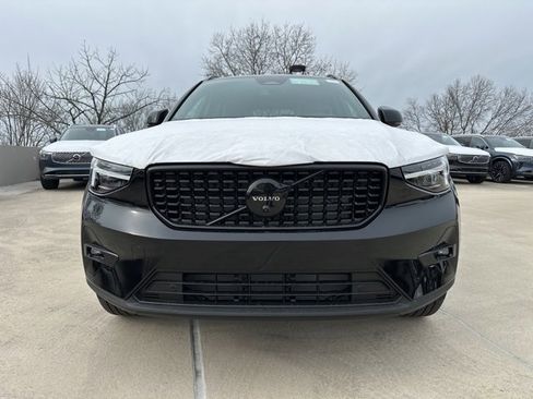New 2026 Volvo XC40 B5 Ultra w/ Climate Package image 2